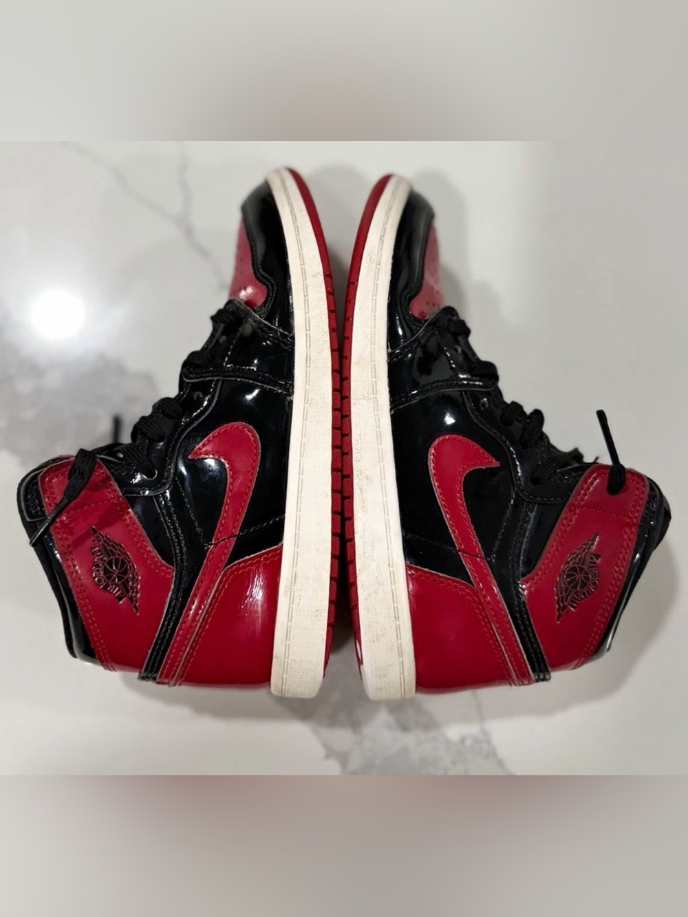 Nike Air Jordan 1 retro Unisex Kids Red/Black Leather High Top Sneakers US 1Y